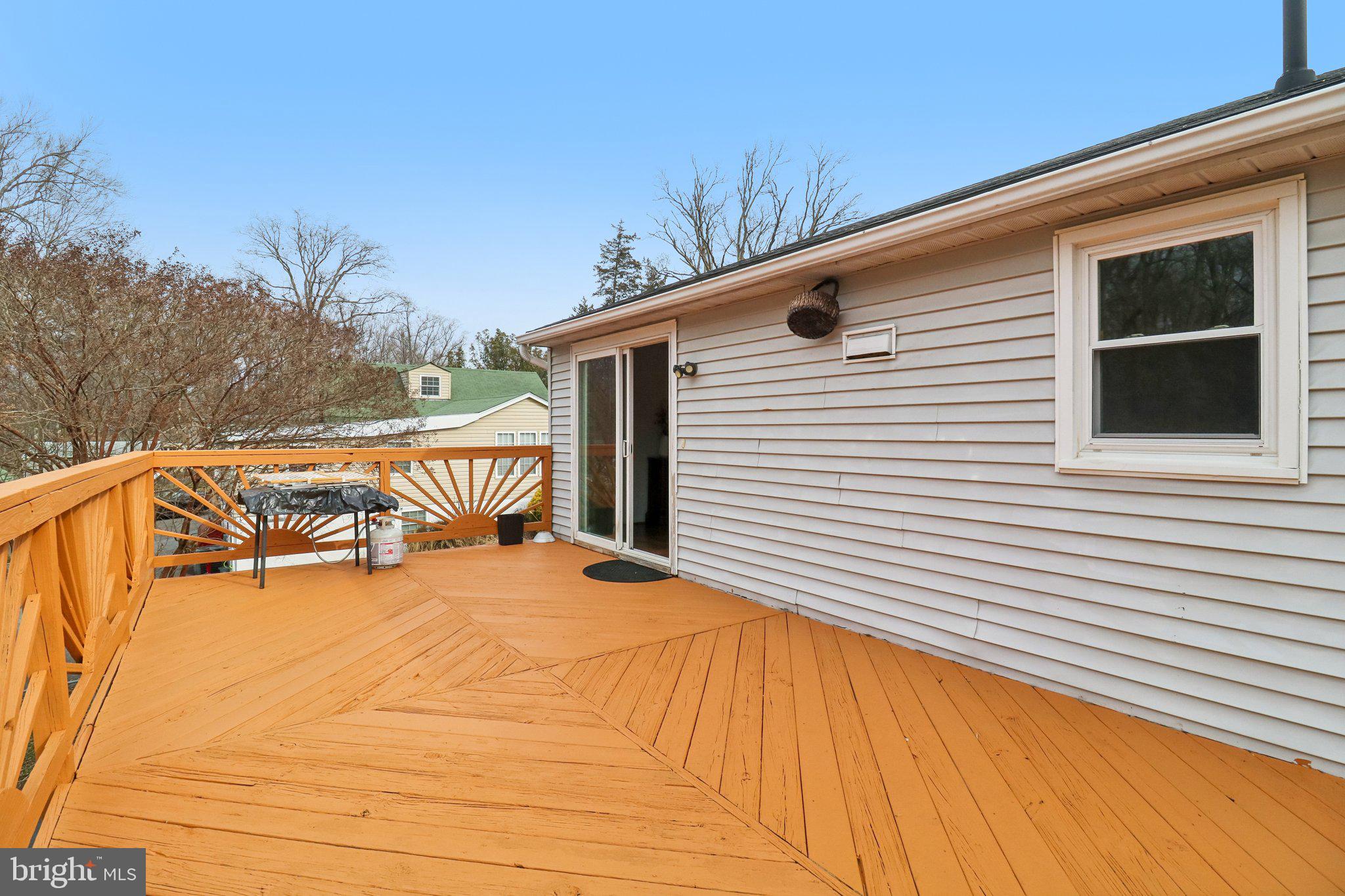 14617 Livingston Road Accokeek, MD 20607 - Photo 48 of 53 a view of a balcony with chairs