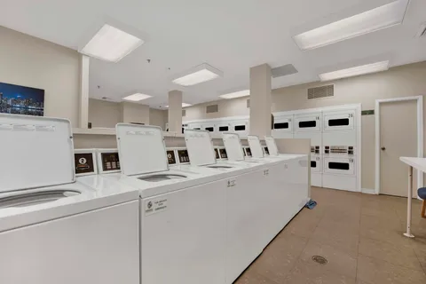 $2,250 | 401 East Ontario Street, Unit 3004, Chicago, IL 60611