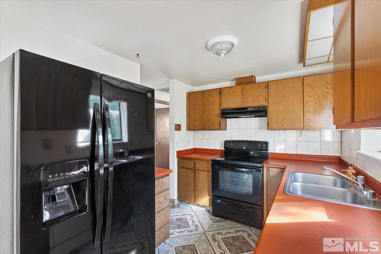 8305 Cub Court Reno, NV 89506 - Photo 9 of 16 Photo 9