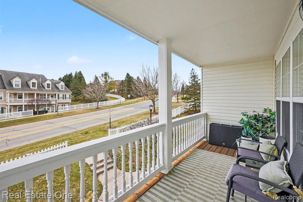 686 West Bluff Court, Unit 23 Rochester Hills, MI 48307 - Photo 39 of 43