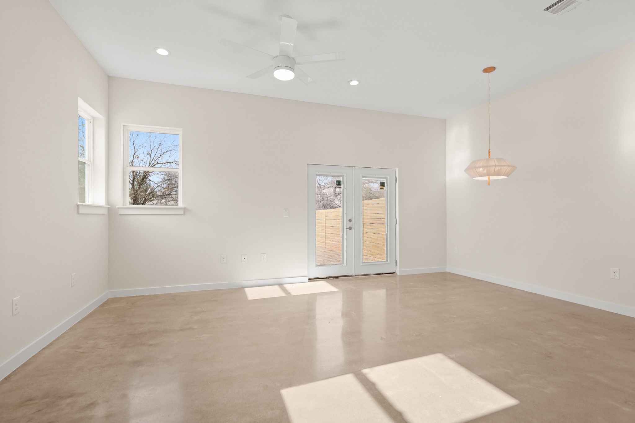 4801 Sara Drive, Unit B Austin, TX 78721 - Photo 25 of 40 a view of an empty room