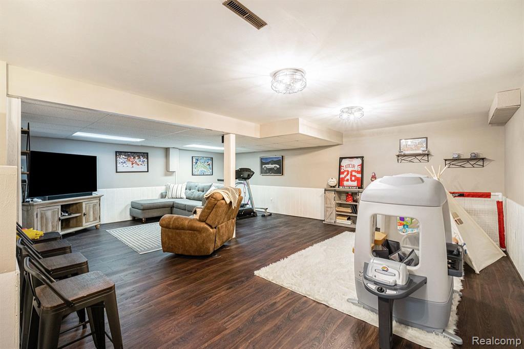 11410 Foley Road Fenton, MI 48430 - Photo 25 of 32 Gallery Image 25