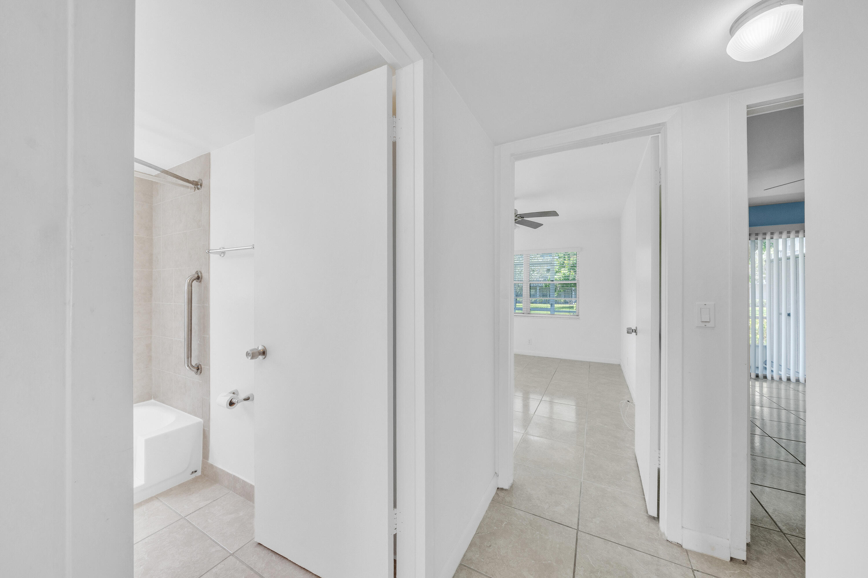 169 Suffolk F Boca Raton, FL 33434 - Photo 16 of 39 5 Bedrooms