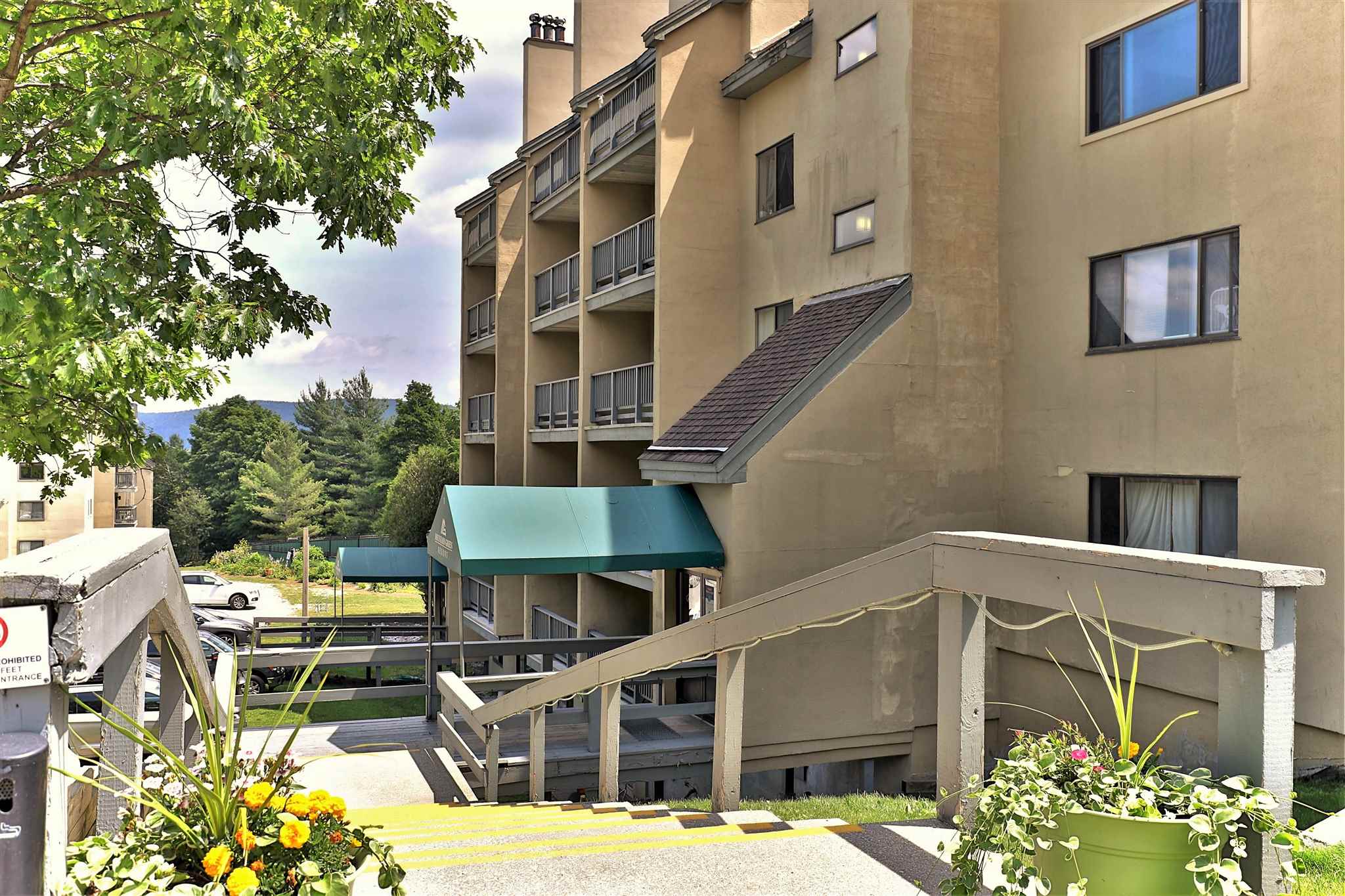 135 East Mountain Road, Unit 1E5 Killington, VT 05751 - Photo 24 of 32 Gallery Image 24