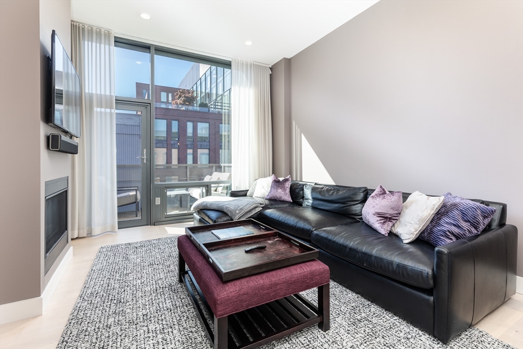 32 Traveler Street, Unit PH8 Boston, MA 02118 - Photo 2 of 38