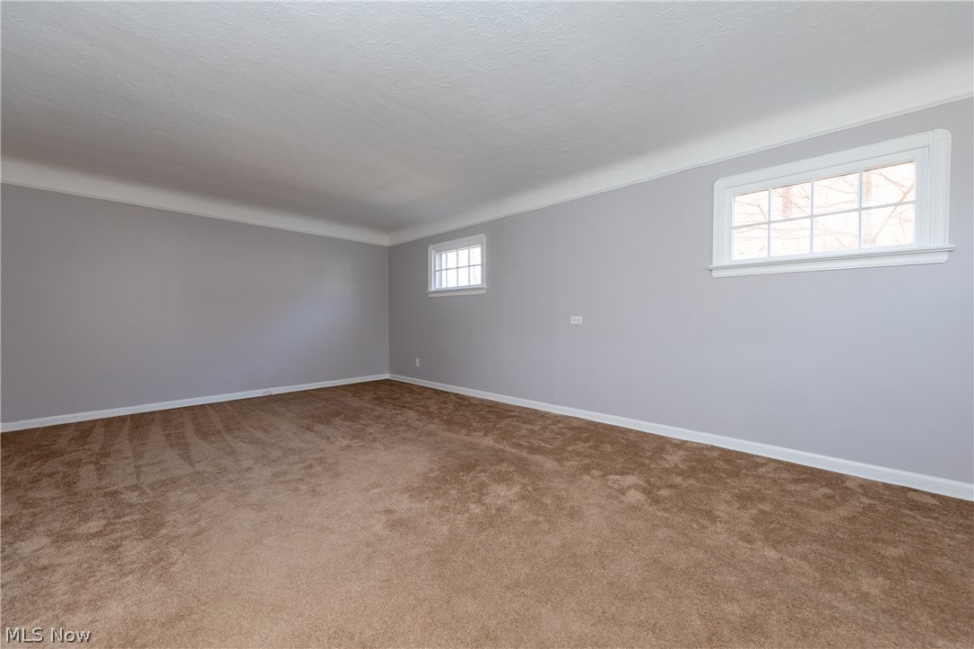1408 Gordon Road Cleveland, OH 44124 - Photo 5 of 30
