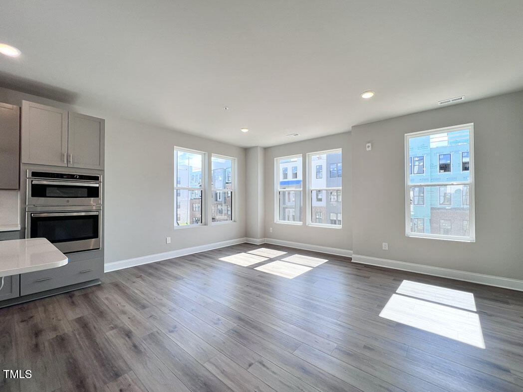 1247 Shaw View Alley, Unit 201 Raleigh, NC 27601 - Photo 20 of 49 dr and office space