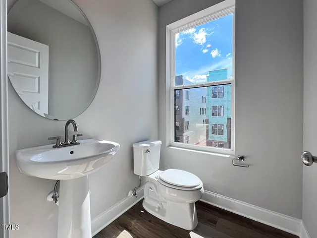 $2,900 | 1247 Shaw View Alley, Unit 201, Raleigh, NC 27601