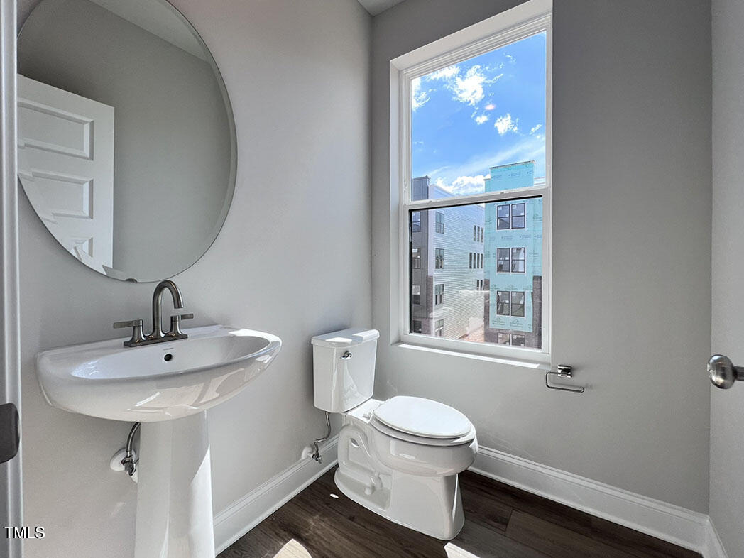 1247 Shaw View Alley, Unit 201 Raleigh, NC 27601 - Photo 22 of 49 half bath