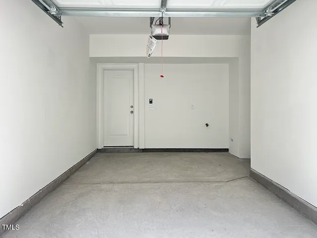 $2,900 | 1247 Shaw View Alley, Unit 201, Raleigh, NC 27601