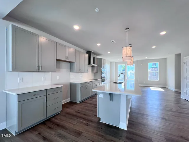 $2,900 | 1247 Shaw View Alley, Unit 201, Raleigh, NC 27601