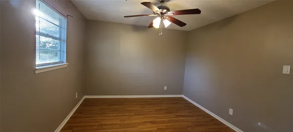 $1,500 | 17423 Fir Road, Alvin, TX 77511