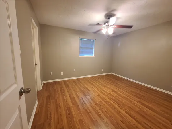 $1,500 | 17423 Fir Road, Alvin, TX 77511