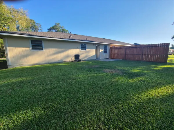 $1,500 | 17423 Fir Road, Alvin, TX 77511