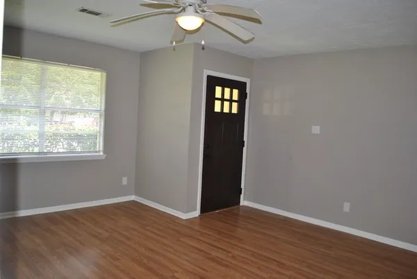 $1,500 | 17423 Fir Road, Alvin, TX 77511