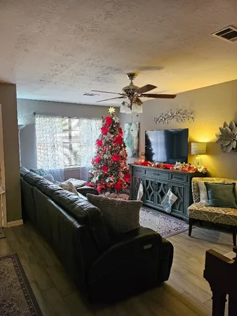 $1,500 | 17423 Fir Road, Alvin, TX 77511