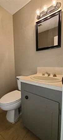 $1,500 | 17423 Fir Road, Alvin, TX 77511