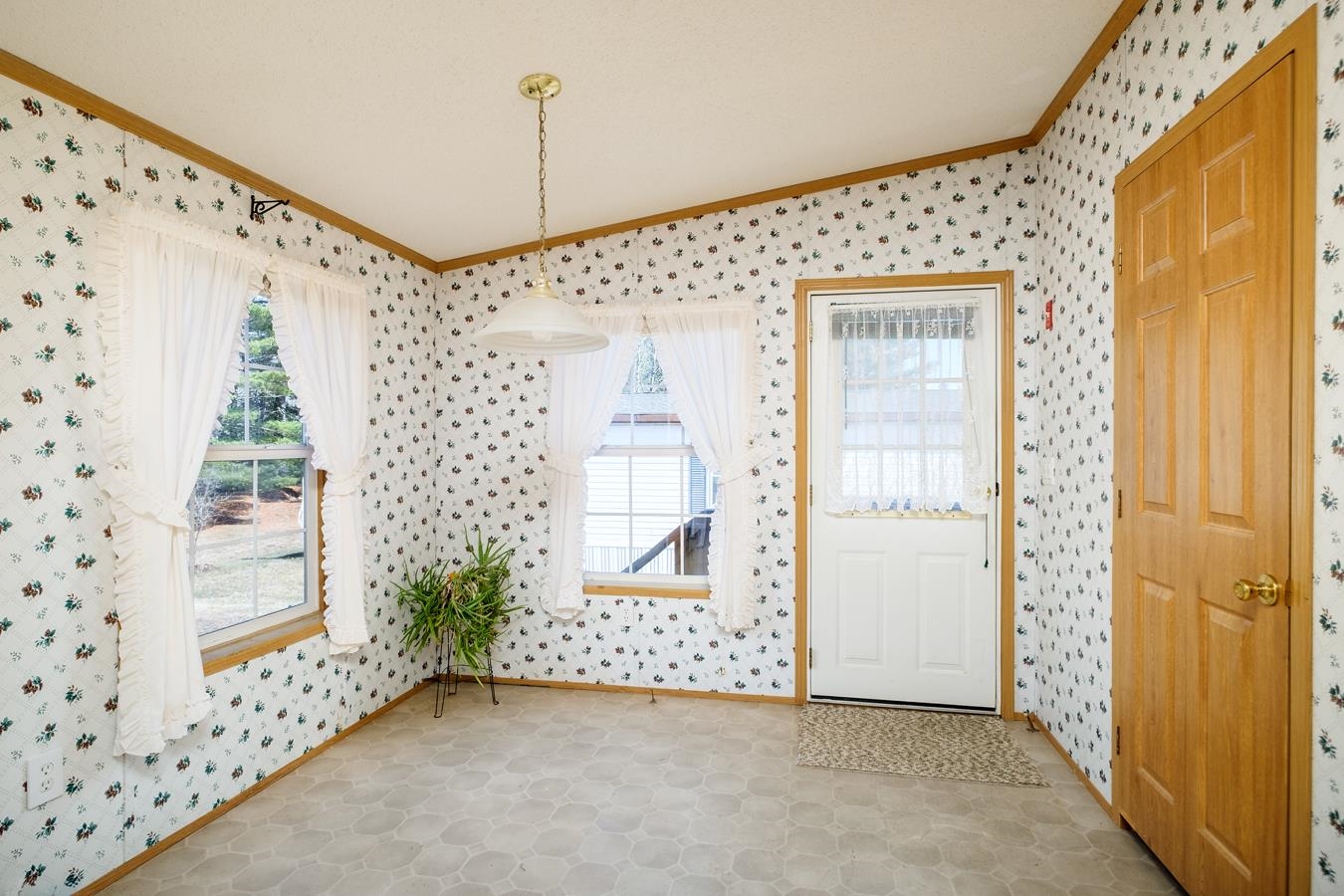 2 Sagamore Lane Rochester, NH 03867 - Photo 14 of 38