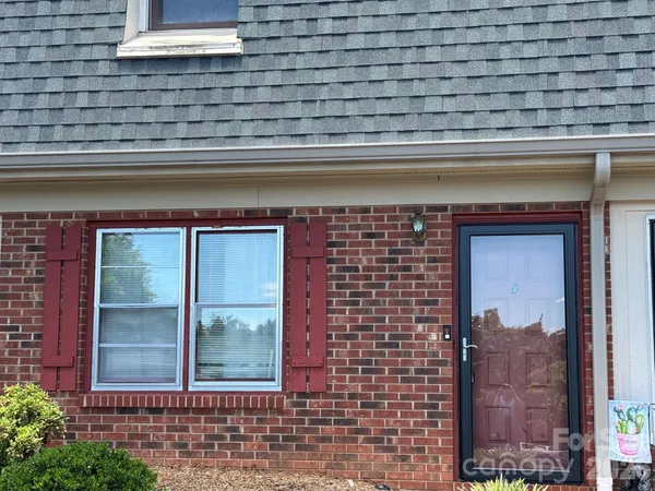 $115,000 | 224 14th Avenue Southeast, Unit D, Hickory, NC 28602