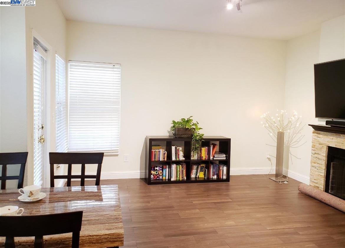 1405 Forest Run Hercules, CA 94547 - Photo 12 of 21 a view of a livingroom with furniture and a flat screen tv