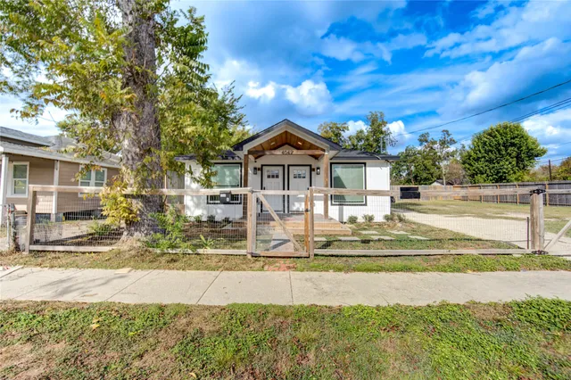 $1,250 | 4049 Lucille Street, Unit B, Houston, TX 77026