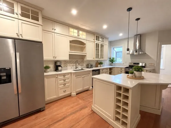 $4,700 | 6 Strathmore Road, Unit 2A, Brookline, MA 02445