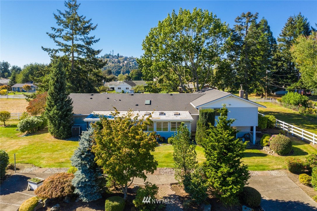 10901 Peter Anderson Road Burlington, WA 98233 - Photo 2 of 27 Gallery Image 2