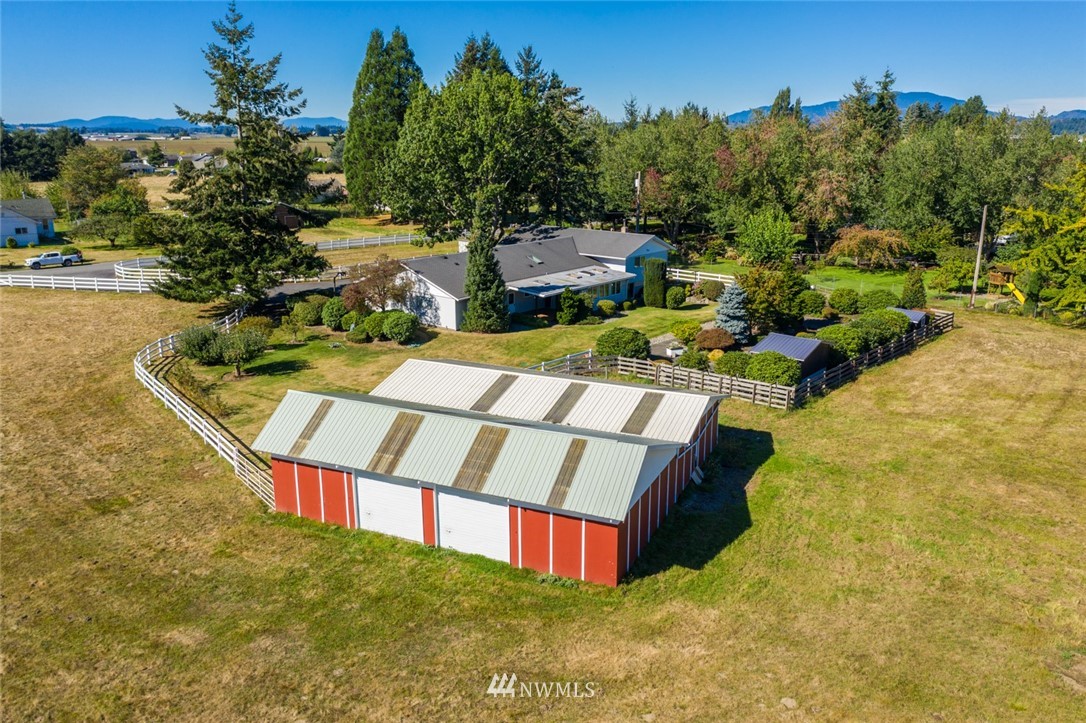 10901 Peter Anderson Road Burlington, WA 98233 - Photo 8 of 27 Gallery Image 8