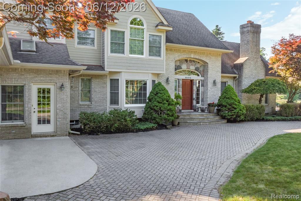 905 Spring Drive Northville, MI 48167 - Photo 8 of 98