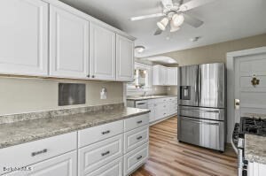 208 Jason Street Pittsfield, MA 01201 - Photo 6 of 32 Gallery Image 6
