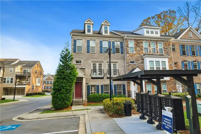 $3,400 | 1940 Discovery Park Lane, Decatur, GA 30033