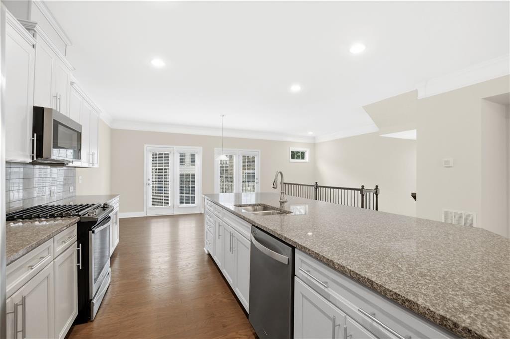 1940 Discovery Park Lane Decatur, GA 30033 - Photo 7 of 25