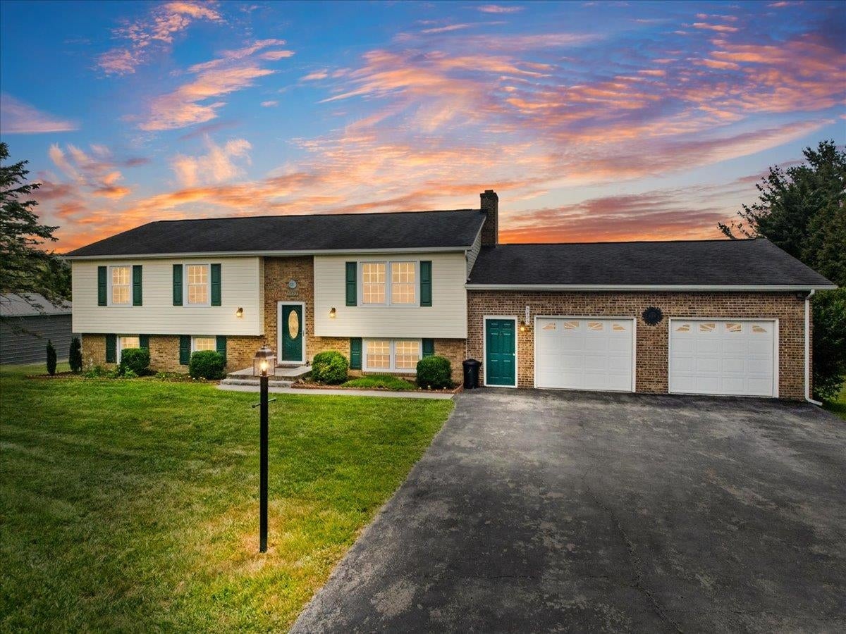 5423 Ridgeview Way, Unit WAYE Dublin, VA 24084 - Photo 1 of 96 Gallery Image 1