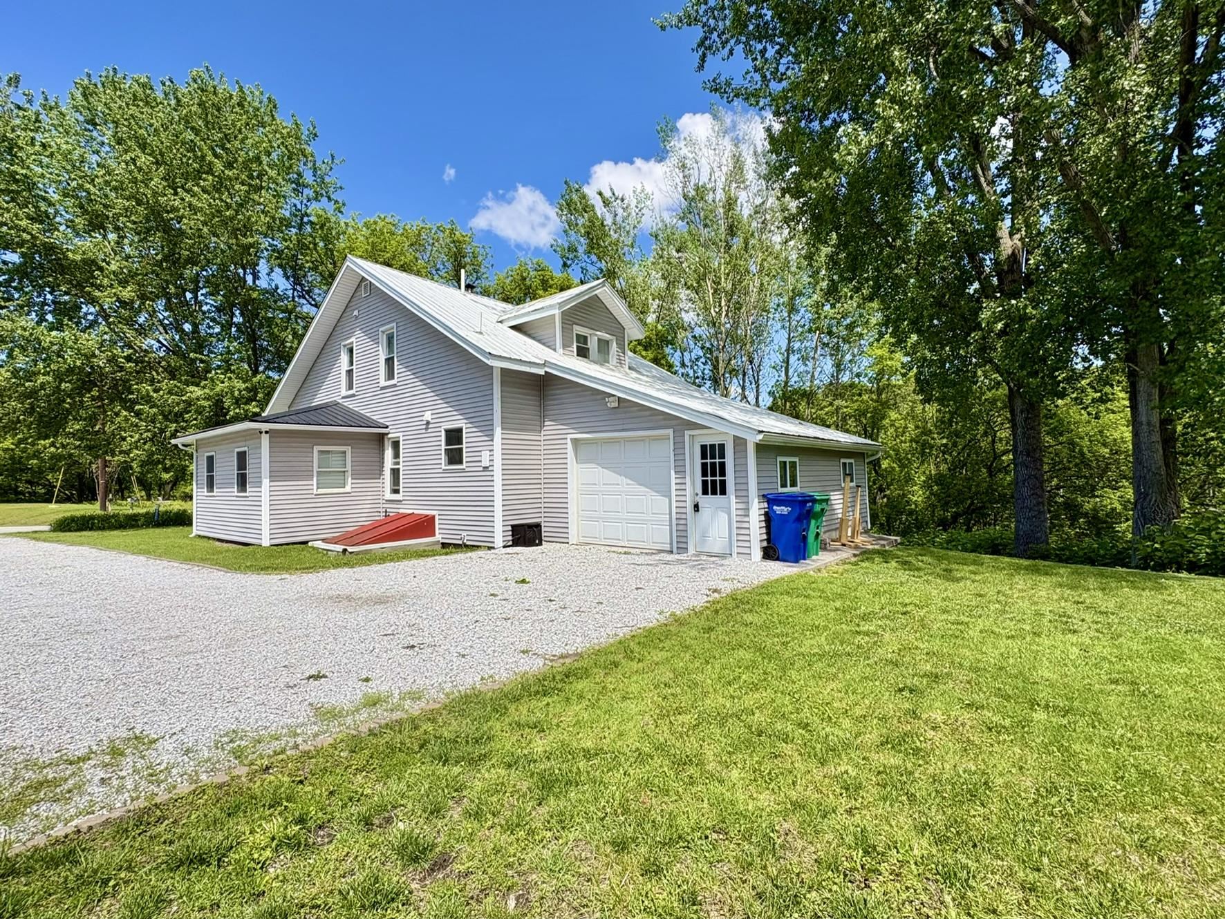 423 Highgate Road Highgate, VT 05459 - Photo 6 of 32