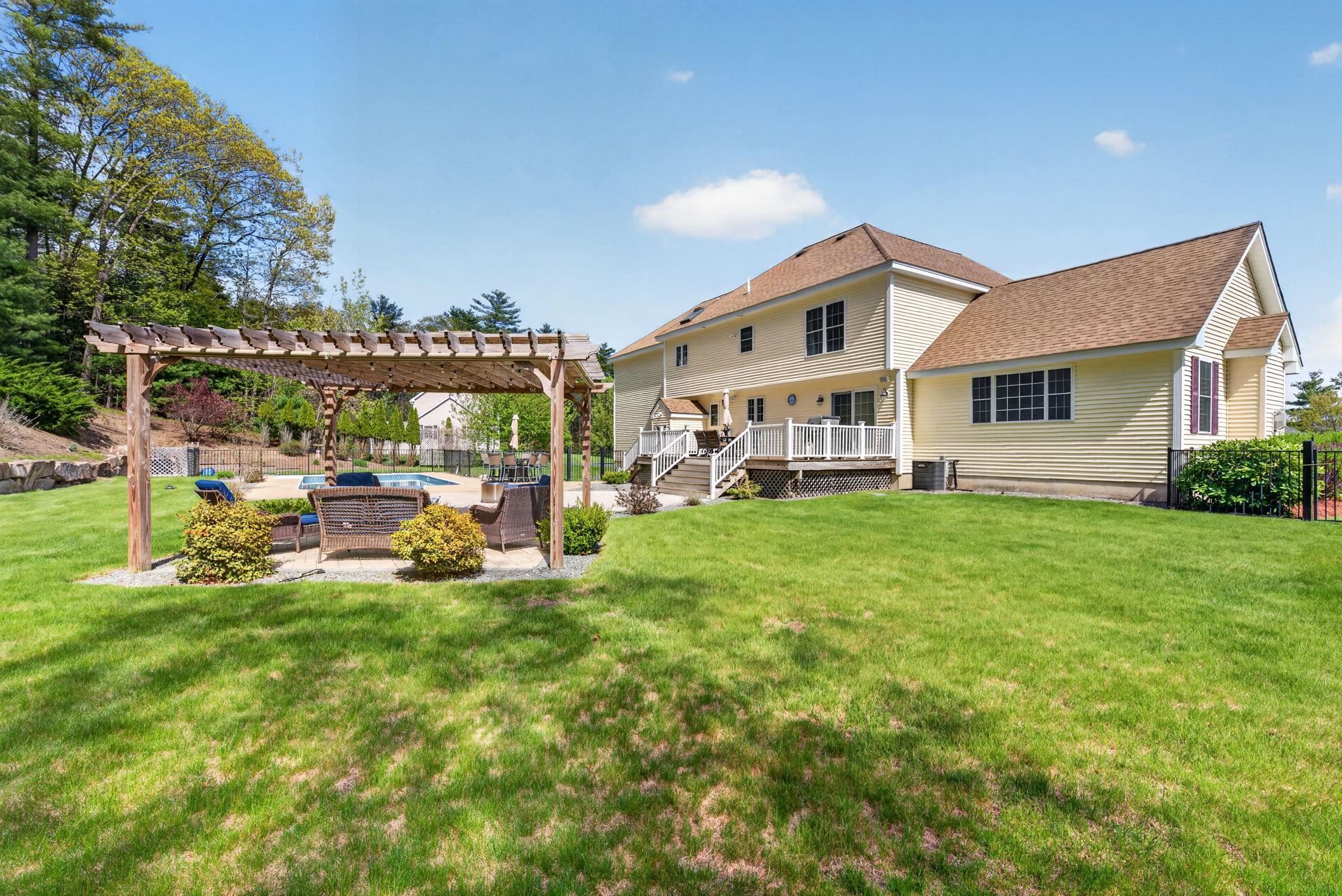5 Cobblestone Road Pelham, NH 03076 - Photo 58 of 60