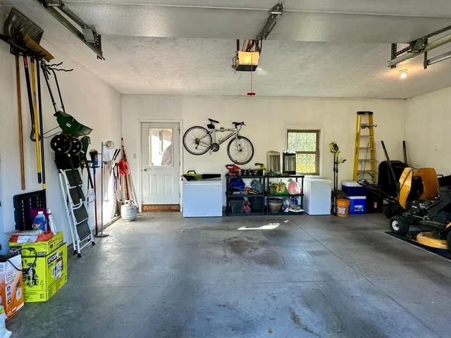 $459,999 | 11081 Brookhill Drive, Brookville, IN 47012