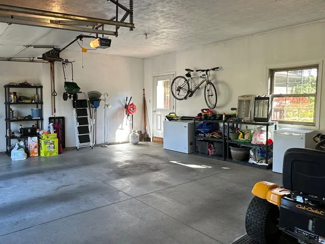 $459,999 | 11081 Brookhill Drive, Brookville, IN 47012