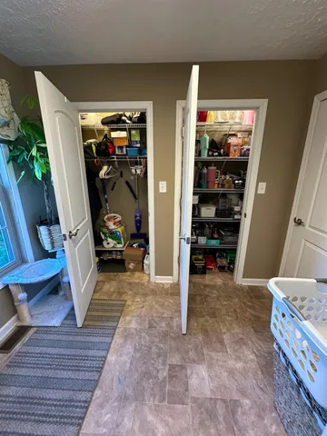 $459,999 | 11081 Brookhill Drive, Brookville, IN 47012