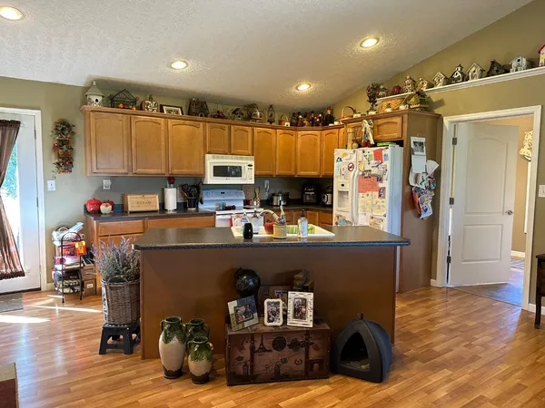 $424,999 | 11081 Brookhill Drive, Brookville, IN 47012