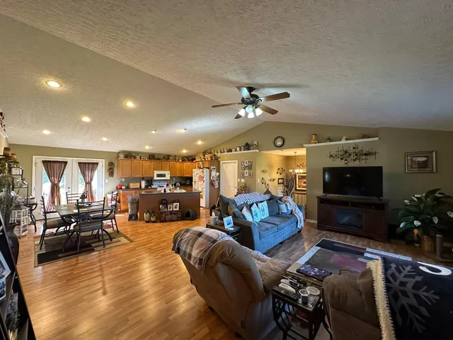 $459,999 | 11081 Brookhill Drive, Brookville, IN 47012
