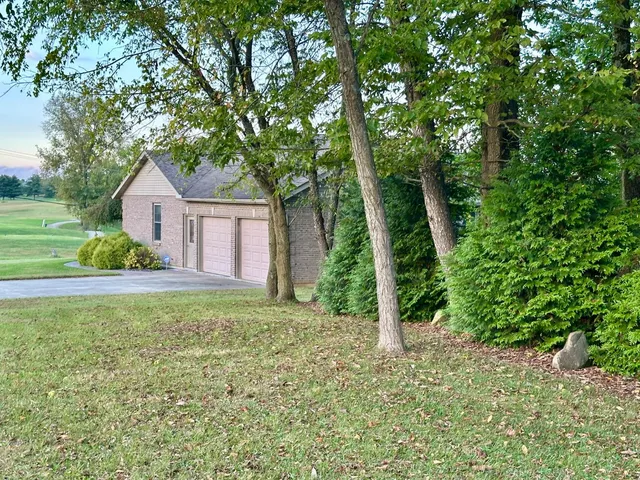 $459,999 | 11081 Brookhill Drive, Brookville, IN 47012