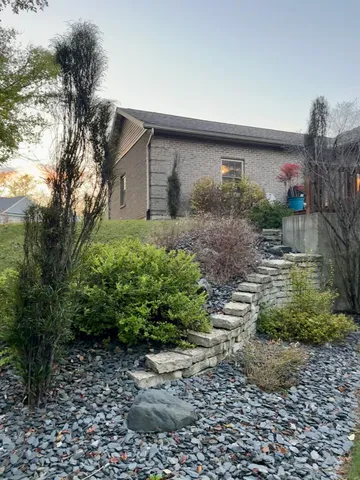 $459,999 | 11081 Brookhill Drive, Brookville, IN 47012