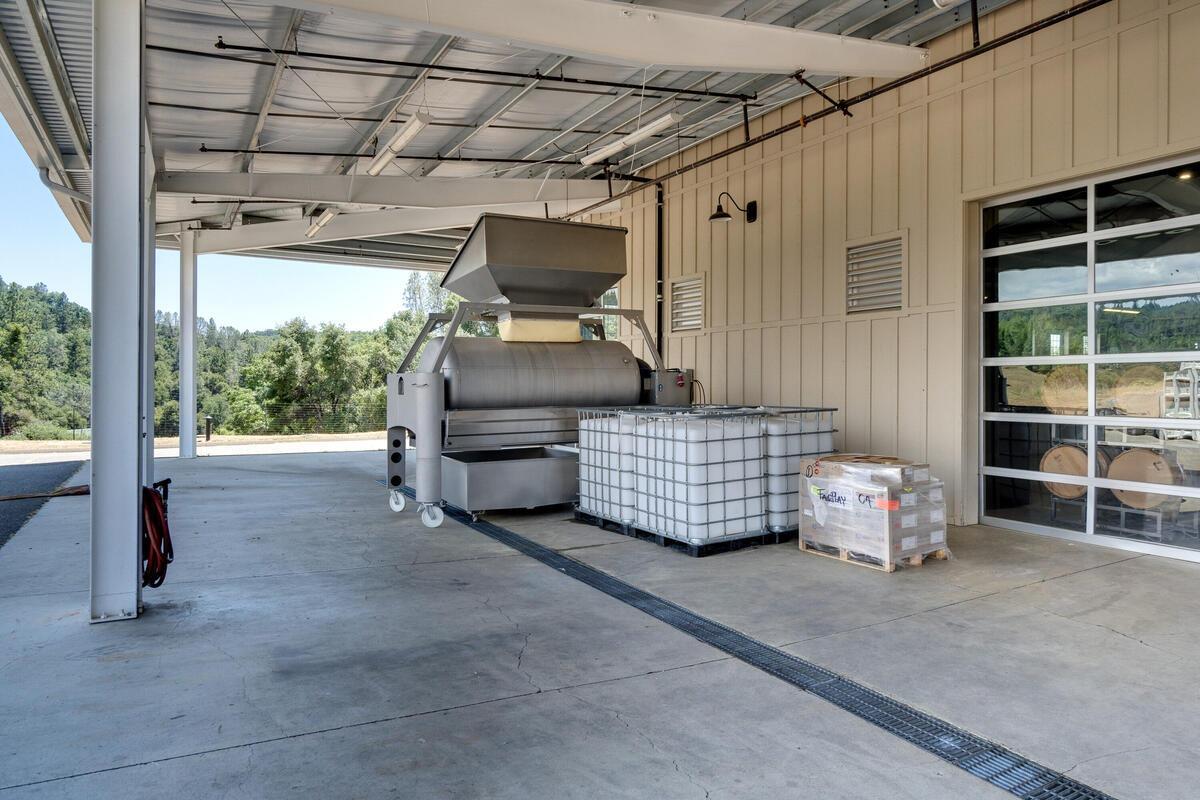 8054 Fairplay Road Somerset, CA 95684 - Photo 28 of 42