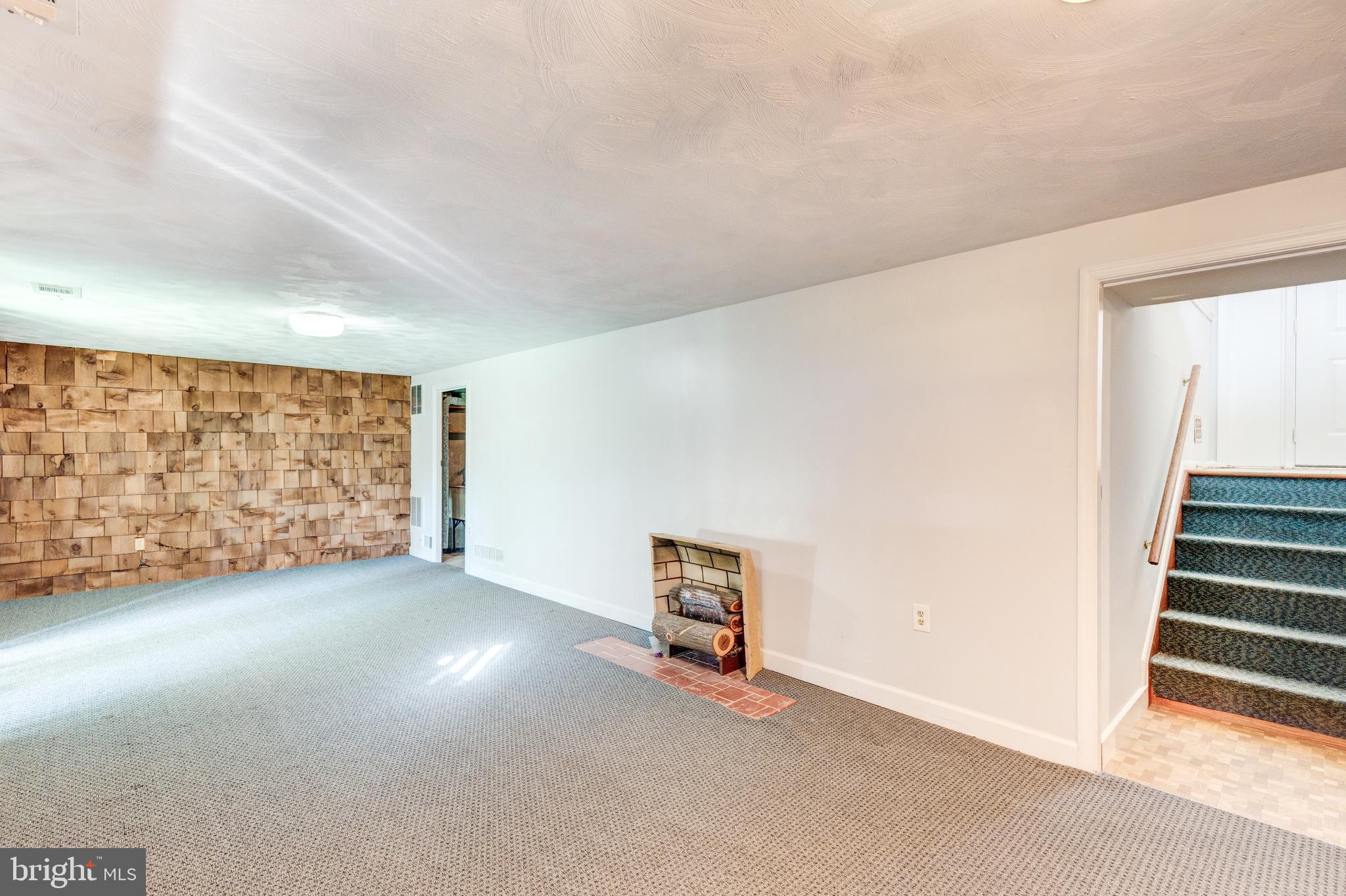 405 Hammershire Road Owings Mills, MD 21117 - Photo 28 of 38 Gallery Image 28
