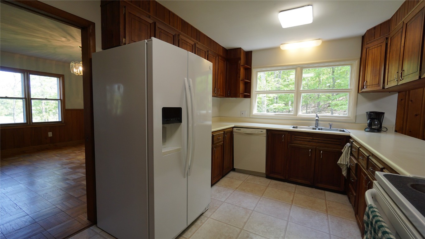 3240 Knapp Road Vestal, NY 13850 - Photo 10 of 38 Gallery Image 10