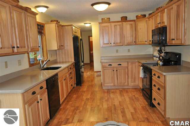 6783 South Coldwater Road Blanchard, MI 49310 - Photo 10 of 21 1773367-9.JPG