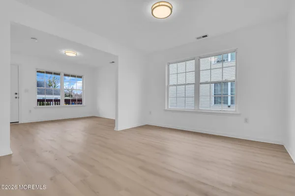 $450,000 | 723 Woodland Avenue, Burlington, NJ 08016