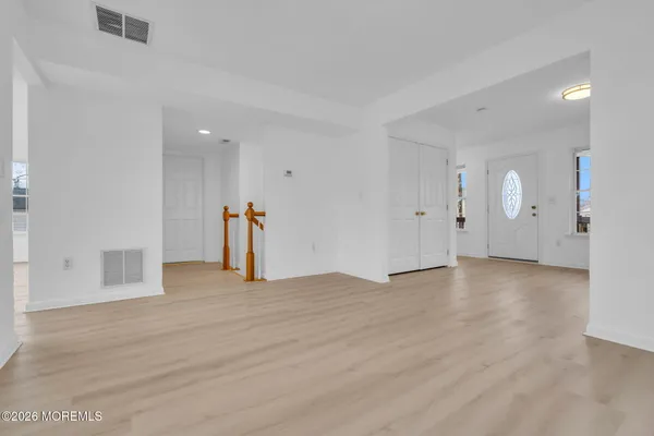 $450,000 | 723 Woodland Avenue, Burlington, NJ 08016