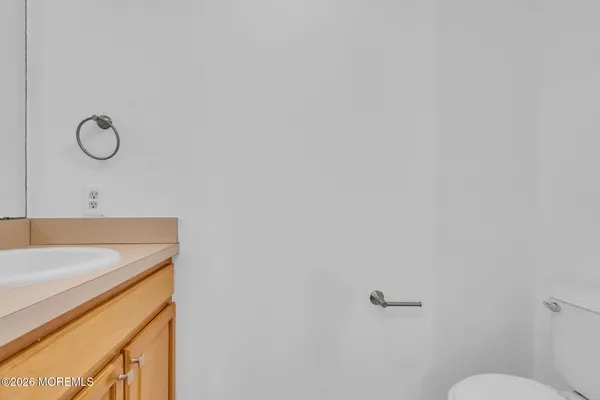 $450,000 | 723 Woodland Avenue, Burlington, NJ 08016