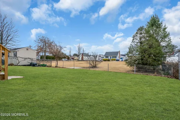 $450,000 | 723 Woodland Avenue, Burlington, NJ 08016